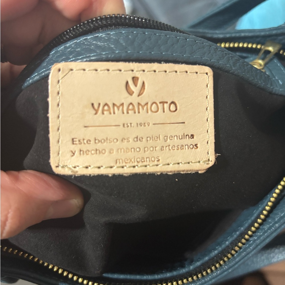 Yamamoto Blue Leather Shoulder Bag - Picture 4 of 9